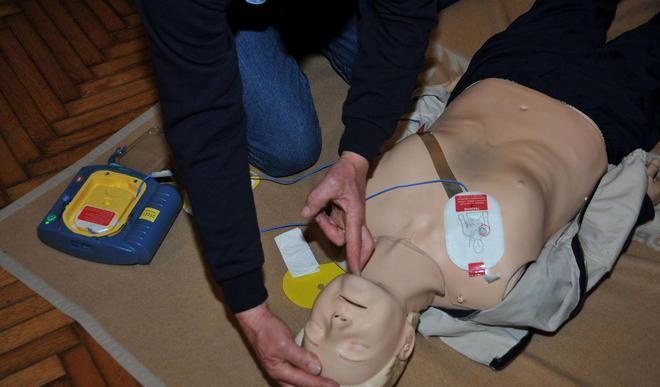 Una scuola più sicura grazie al defibrillatore 