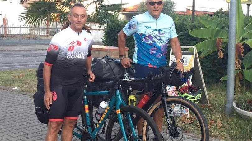 Da Vigarano ad Altomonte in bici L’impresa nel nome dell’amicizia
