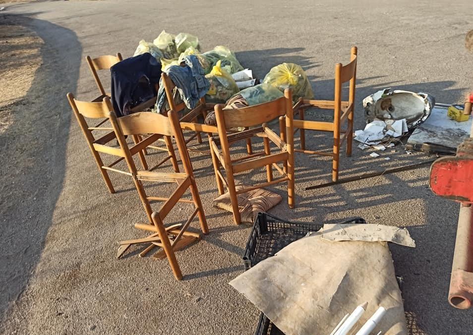 Volontari al lavoro nella Costa del grifone: raccolti chili di rifiuti