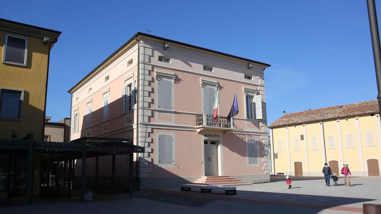 Il municipiodi Bagnolo