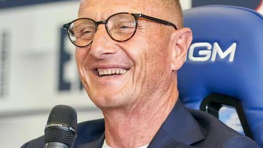 La vendetta di “Nonno Aurelio” sulla sala stampa trovata deserta