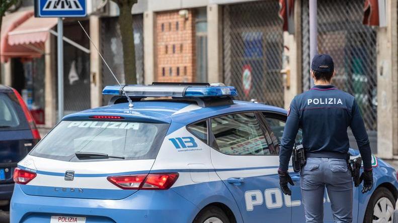 Espulsioni e denunce: 156 identificati tra il centro e la Gad