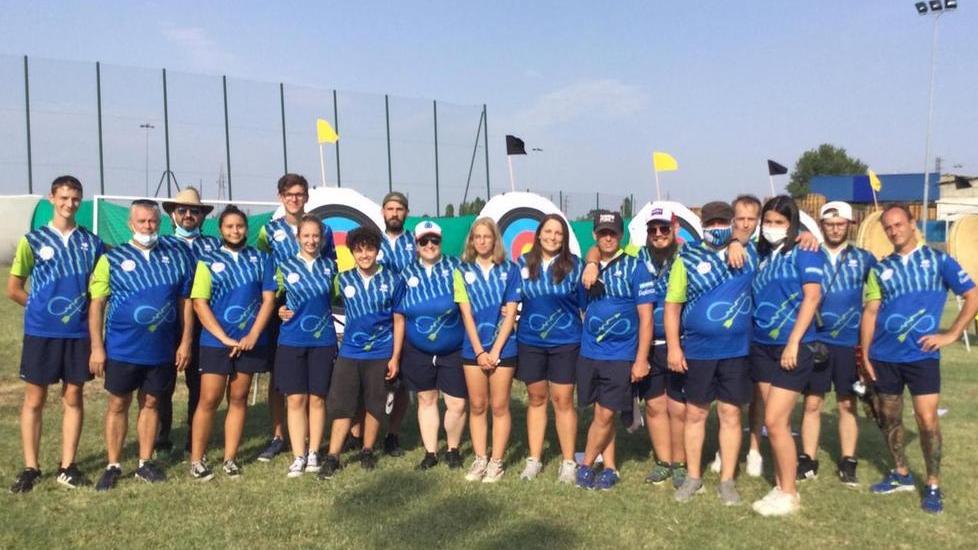 Frecce e vittorie a Casalgrande sulla spinta degli ottanta soci del Malin Archery Team