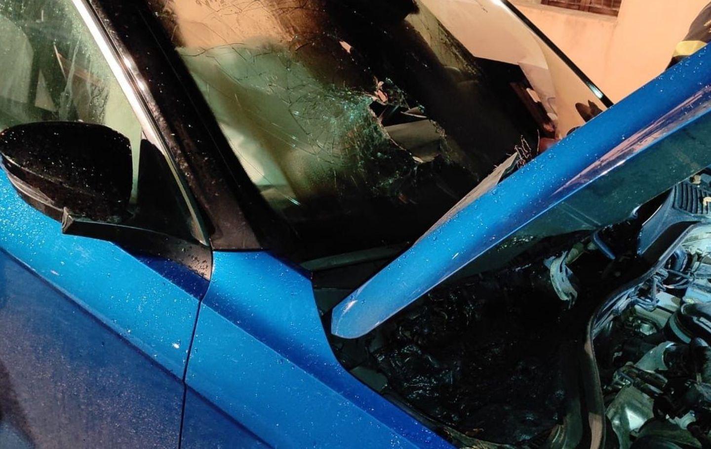 Arbatax in fiamme auto di un avvocato 