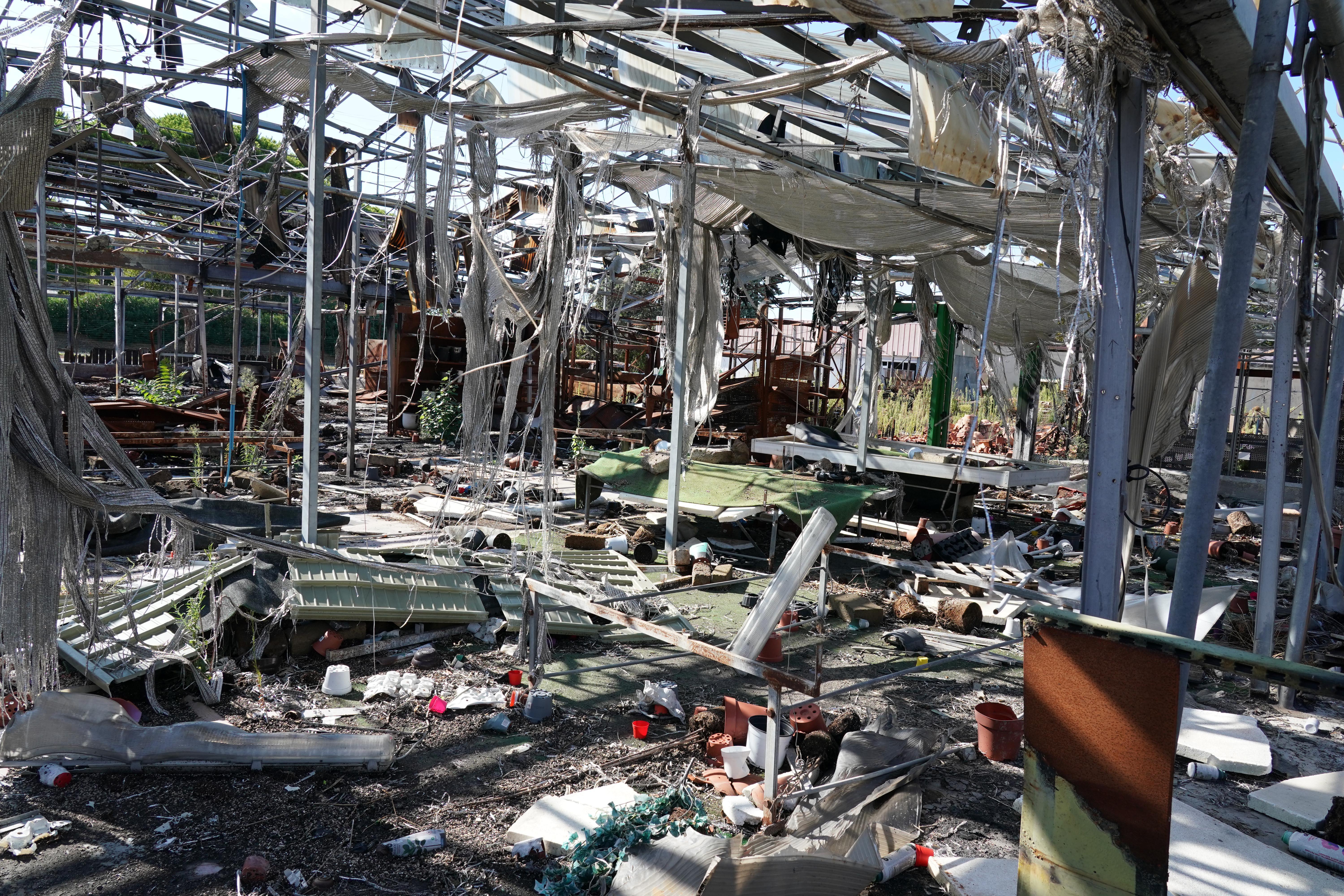 Incendio da Ghiomelli, un anno dopo tempi lunghi per la bonifica del terreno: ecco perché - Il video 