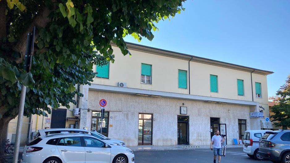 Stazione ferroviaria di Cecina, ok al progetto di riqualificazione. «Un anno di lavori»