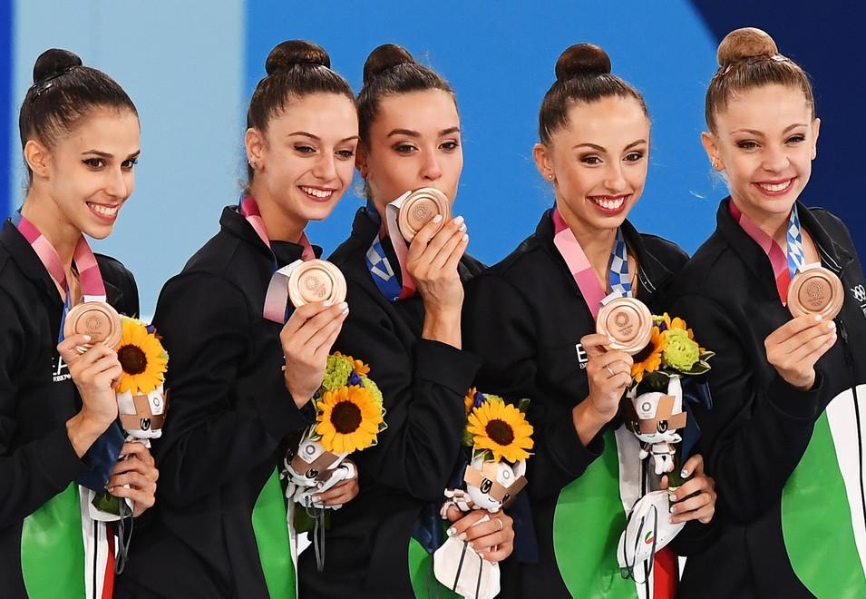 Arrivano le azzurre della ginnastica ritmica Le Farfalle in azione venerdì al Palatenda 