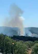 L’incendio lambisce la centrale elettrica 