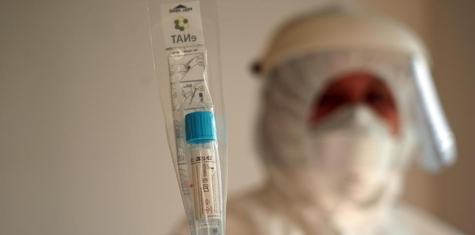  «Stiamo già pagando i tamponi alle farmacie» 