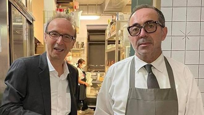 Benigni va a cena alla Taverna della Rocca