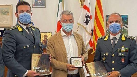 Gli ufficiali delle Fiamme Gialle lasciano Alghero dopo tre anni