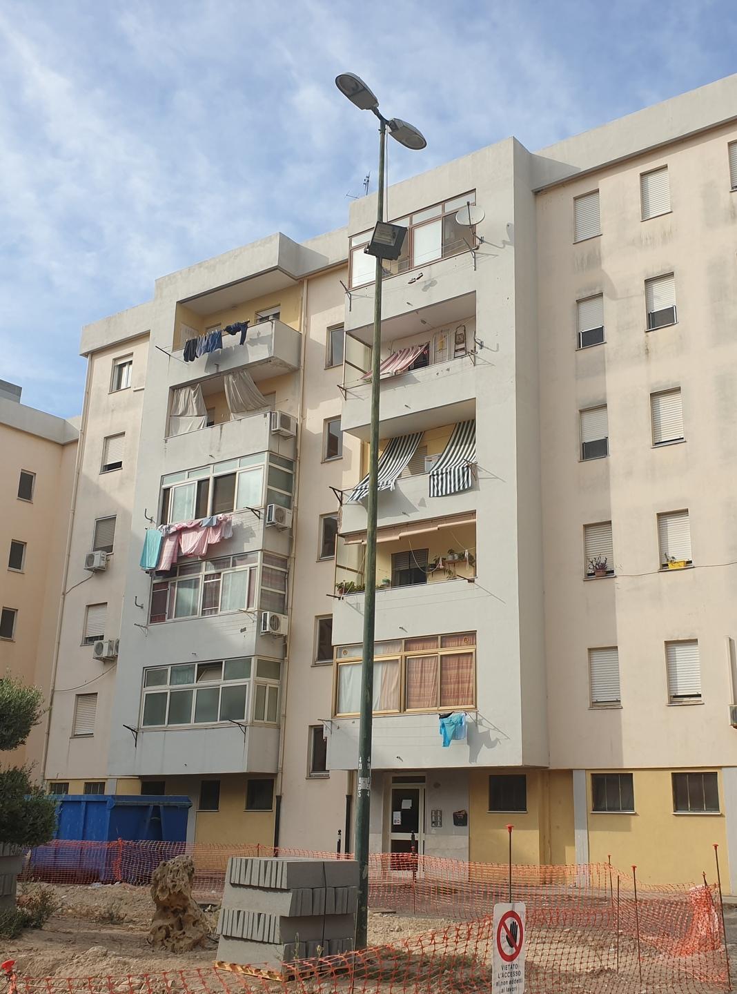 L’ascensore è guasto: sessantenne disabile prigioniero in casa 