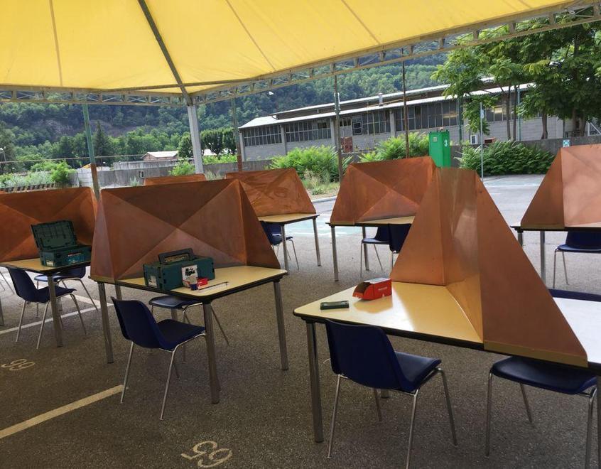 Il gazebo all’esterno della mensa allestito alla Kme