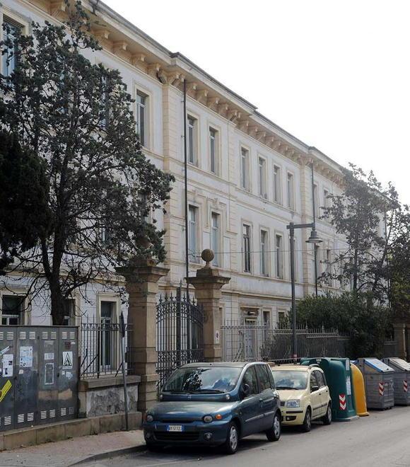 Green pass alle medie solo per il personale: «Qui niente focolai, i ragazzi collaborano» 
