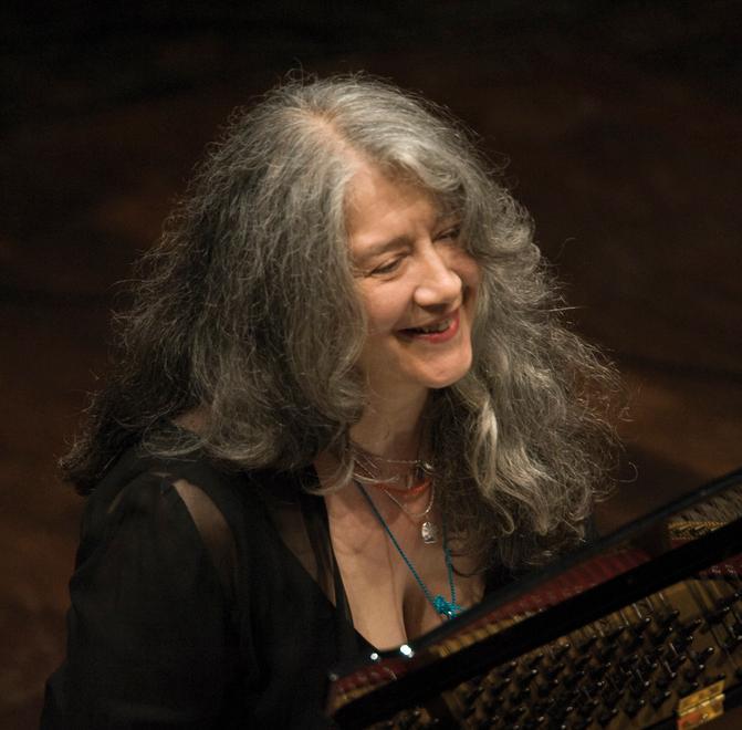 Schumann, Stravinsky e la magia del piano di Martha Argerich 