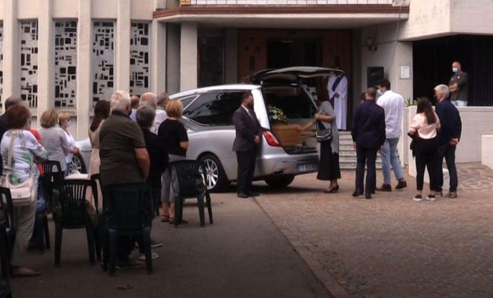 In tanti al funerale dell’ex assessore Massimo Caminati