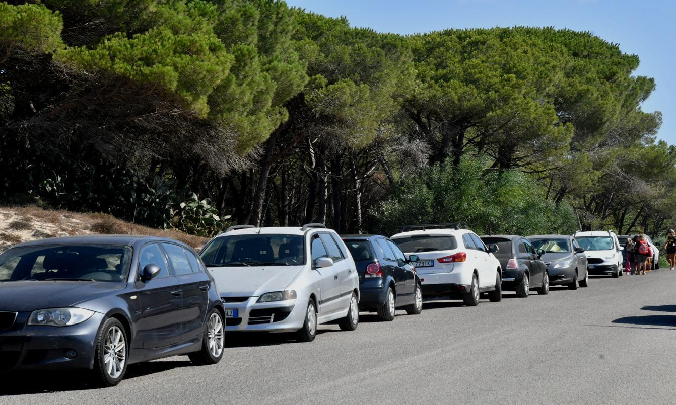 Parcheggio fai-da-te in strada