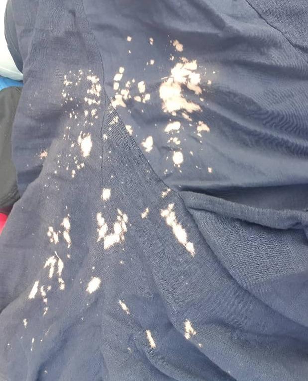 Alghero, raid con la candeggina contro le bancarelle dei senegalesi: denunciato un 64enne