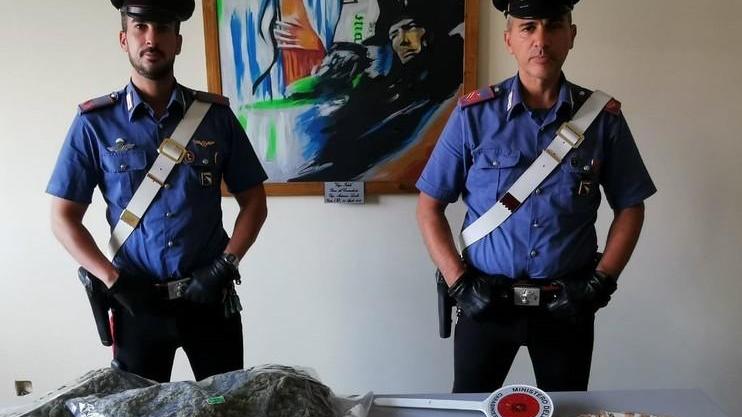 Arrestato per droga, soldi e una pistola. Centese si toglie la vita il giorno dopo in carcere
