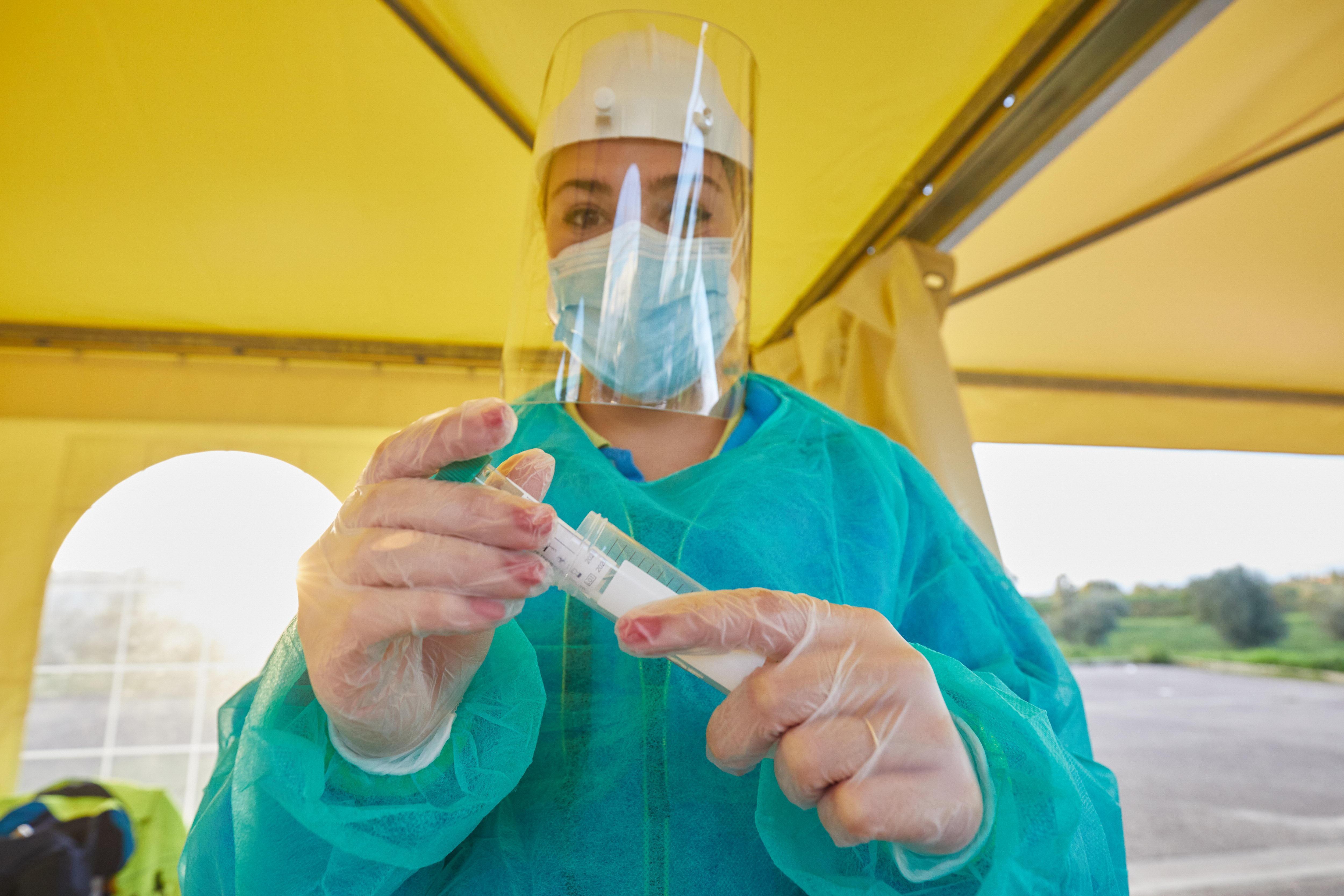 Coronavirus, un decesso e 37 nuovi positivi nel Ferrarese