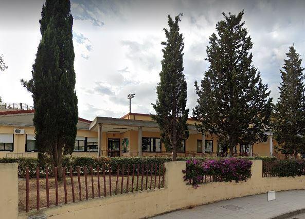 Selargius, due bidelli vogliono entrare a scuola senza green pass: intervengono i carabinieri 