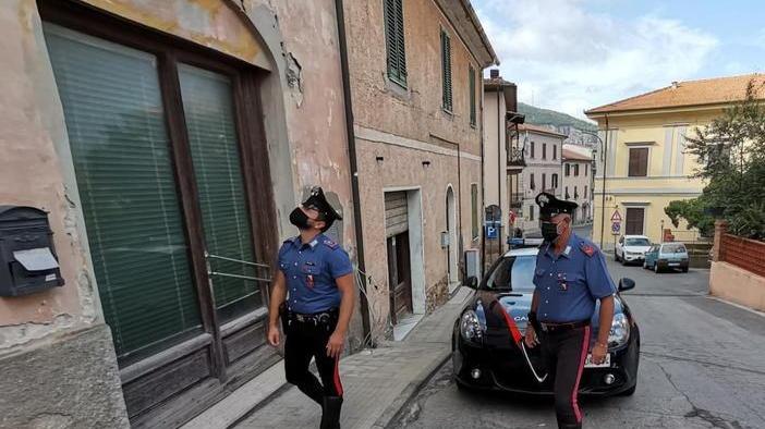 Maltrattamenti contro l’ex Carabinieri arrestano 45enne
