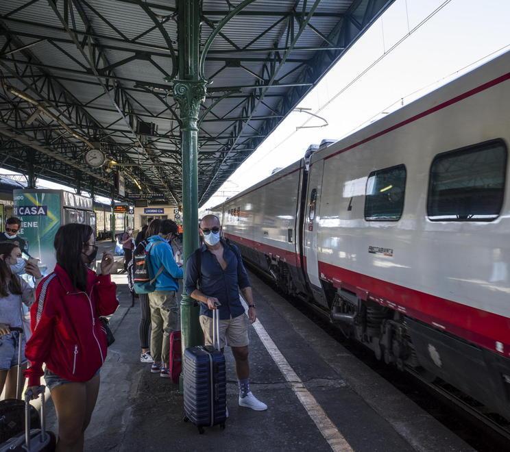 I No-pass restano lontani dai treni «Viaggi regolari e nessuna protesta» 