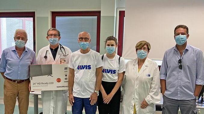 Avis dona due monitor alla Cardiologia dell'ospedale di Cecina