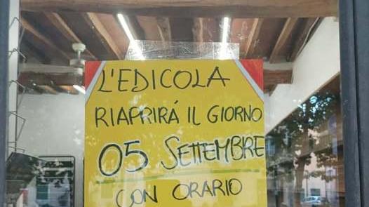 Riapre la storica edicola di piazza Cairoli a Calci