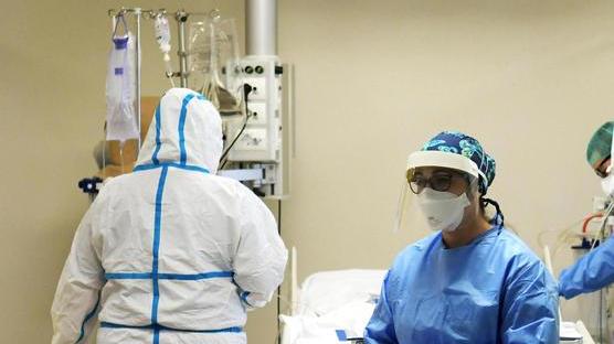 Altri quattro medici non vaccinati sospesi dal servizio e dalla professione