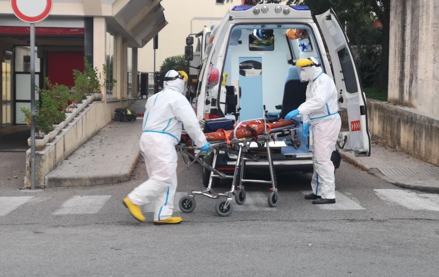 I sindacati: «È il fallimento della sanità» 