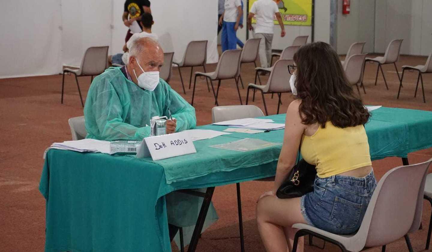 «Ragazzi, andate a vaccinarvi» 