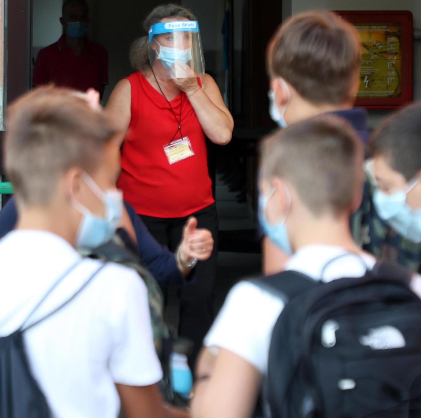 Tra proteste e diffide la scuola parte in salita 