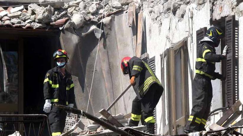 Fuga di gas, muore nell’esplosione della casa. L'ipotesi di una perdita