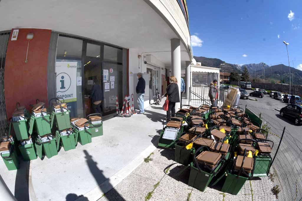 I bidoncini della raccolta differenziata