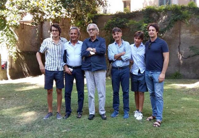 Tre generazioni di Paradossi: da sinistra Pietro, Antonio, Alberto, Umberto, Francesco e Alberto