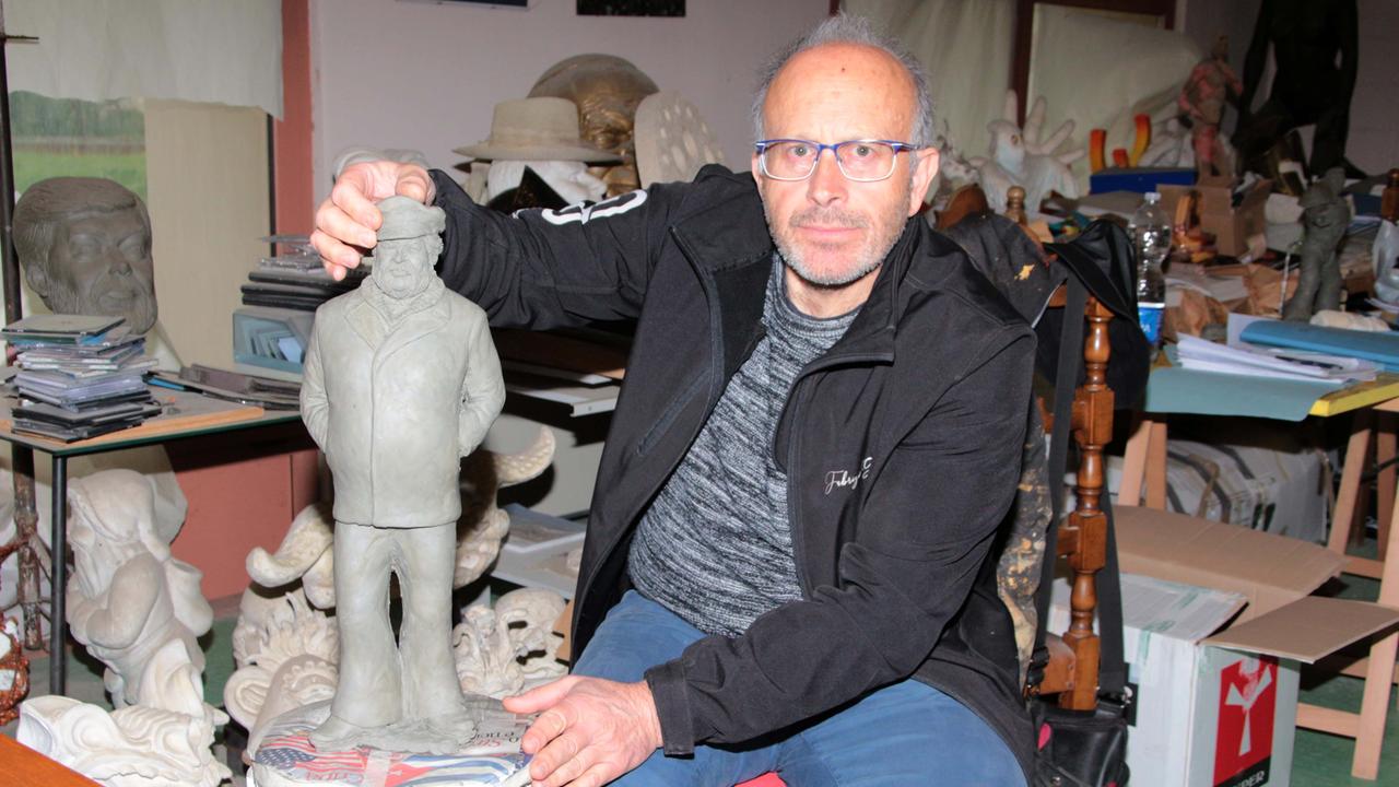 Statua di Bud Spencer, lo sfogo dell'artista: «Volevano che la donassi e non erano così entusiasti»