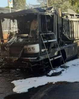 Spazzatrice in fiamme
