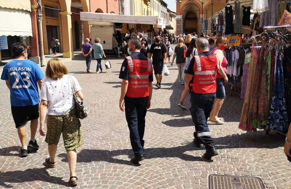 No al mercato, c’è la Fiera La protesta degli ambulanti 