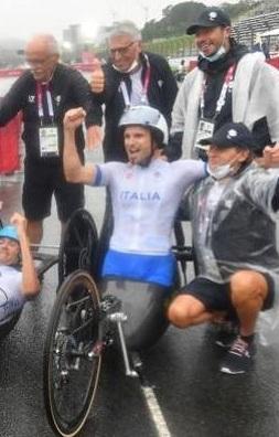 Handbike oro nel segno di Zanardi 