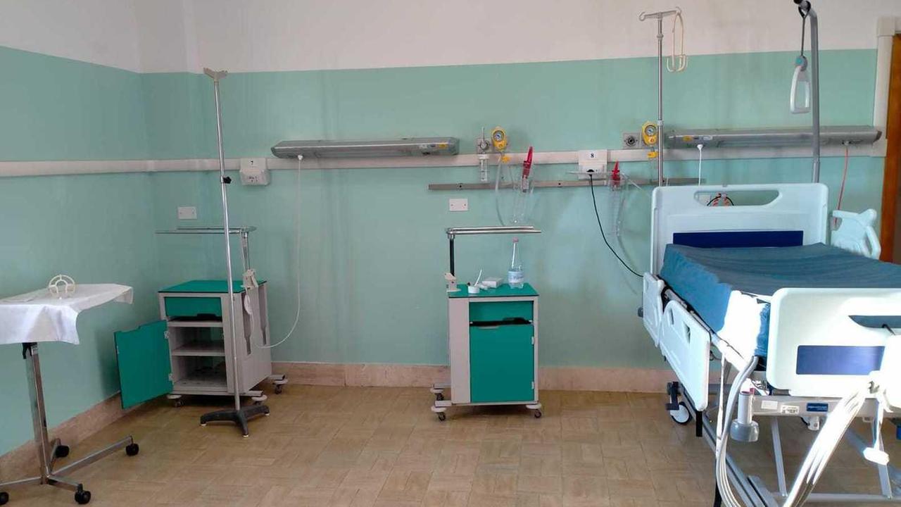 Sgombero quasi ultimato: resistono quattro anziani