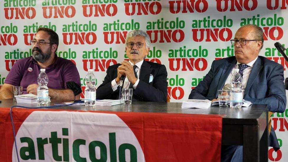 «Abbiamo il dovere di ricominciare»: la ricetta di D’Alema per la sinistra