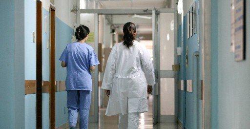 L’Asl sospende 22 lavoratori non vaccinati. L’ira dei sindacati: così si rischia il caos 