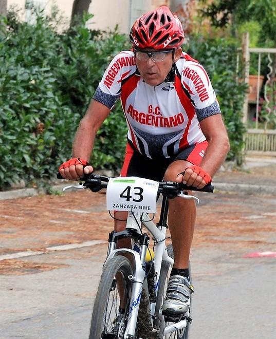 Argenta piange il ciclista: «Papà e nonno splendido» 