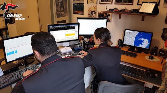 Tenta di vendere un telescopio online ma si trova il conto svuotato di 3300 euro