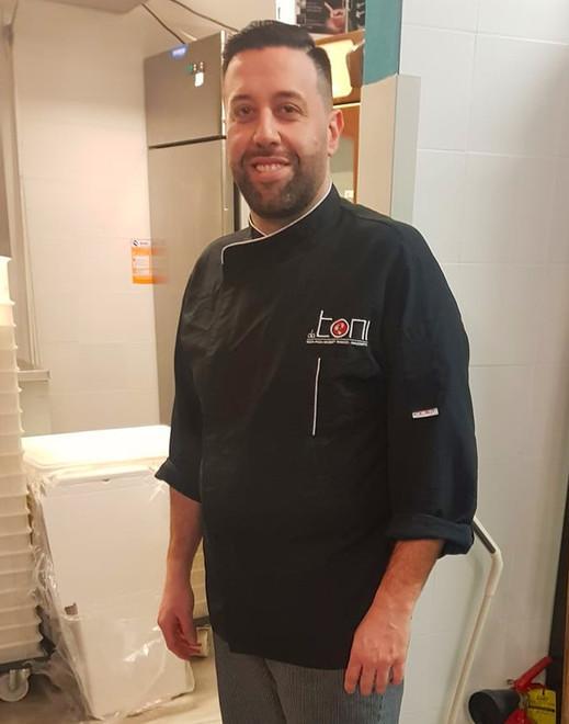 Ladro di pomeriggio alla pizzeria “Da Toni”: «È il settimo furto» 