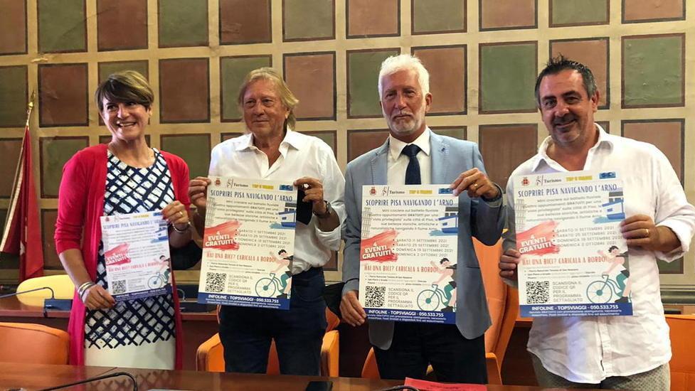 La presentazione delle crociere in Arno, saranno due per ciascuno dei quattro sabati