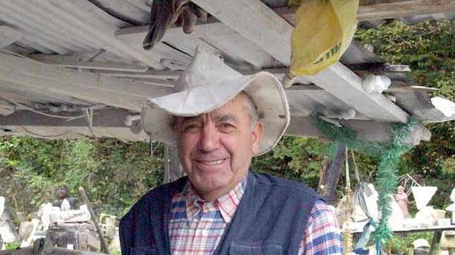 Addio allo scultore naif Mario Del Sarto Ha scolpito il marmo per tutta la vita