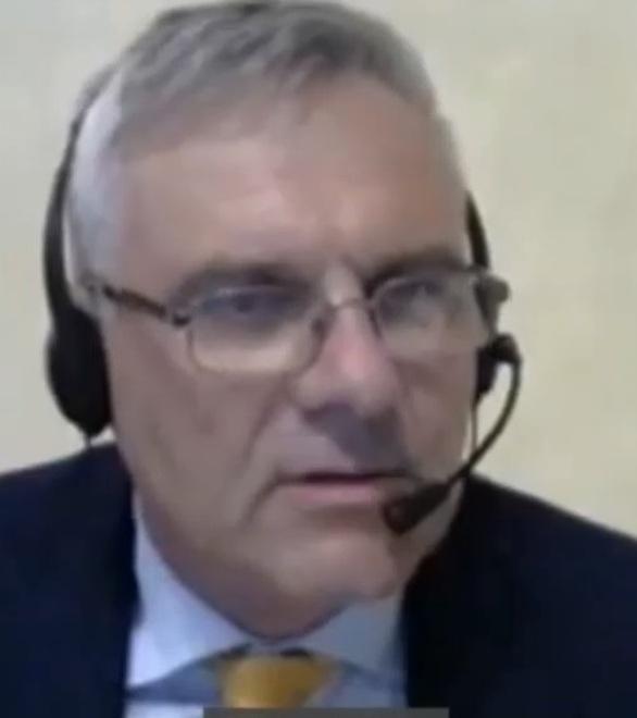 Un sindaco piccato attacca pubblicamente il segretario 