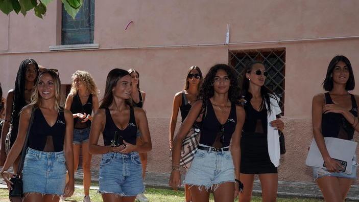 Anita è la prima vincitrice incoronata Miss Tirreno Web